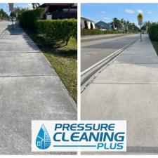 HOA sidewalk cleaning in Miami, FL 1